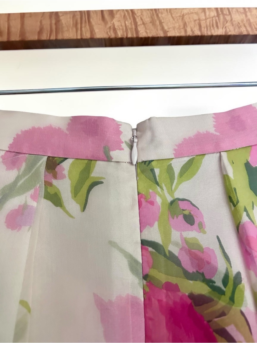 Boden Pandora 100% Silk Floral A-Line Midi Skirt Pink Green Sz 4 - Picture 7 of 9